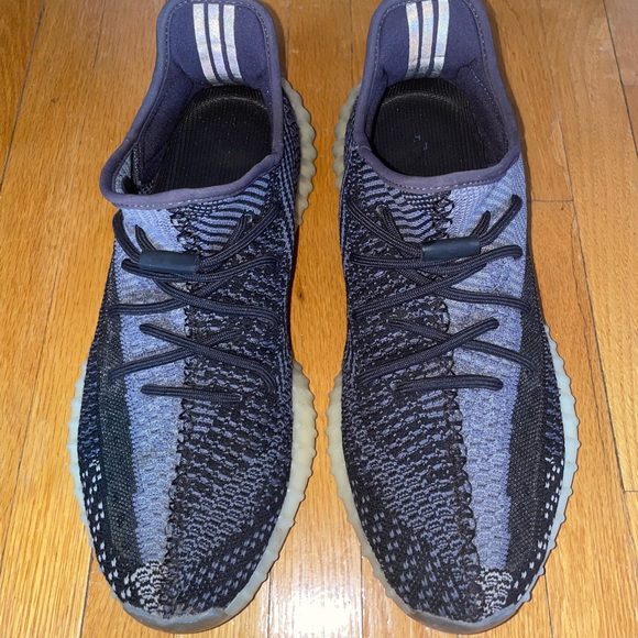 Adidas Yeezy carbon size 11 - Picture 2 of 4